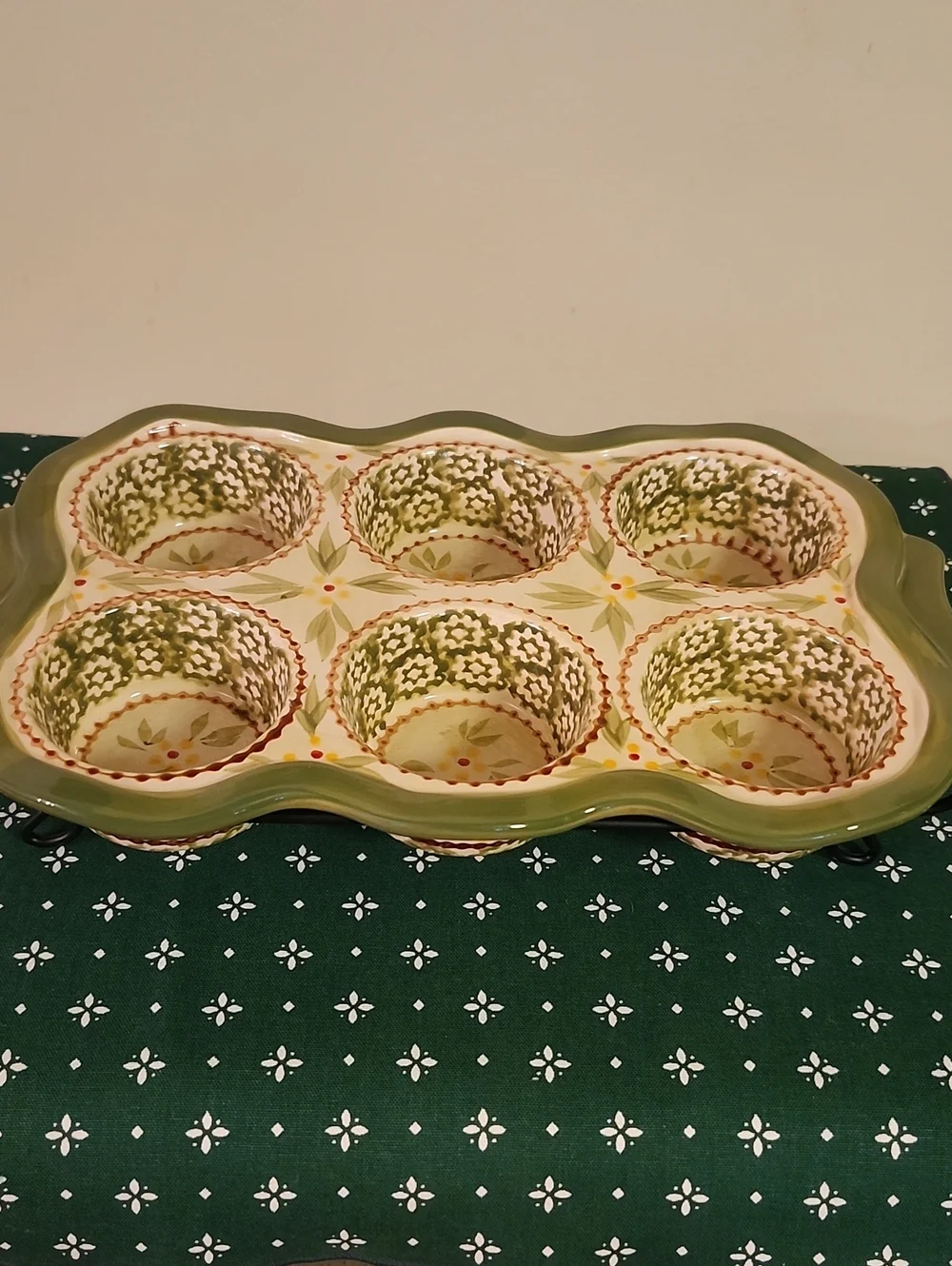Temp-Tations Old World Green Floral Ceramic Muffin Pan With Metal Carrier